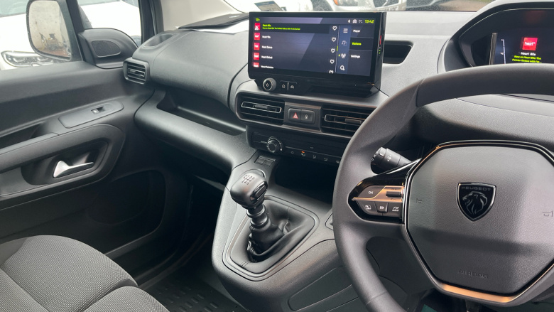 Peugeot Partner Long Diesel 1.5 BlueHDi 100 Professional Plus Van